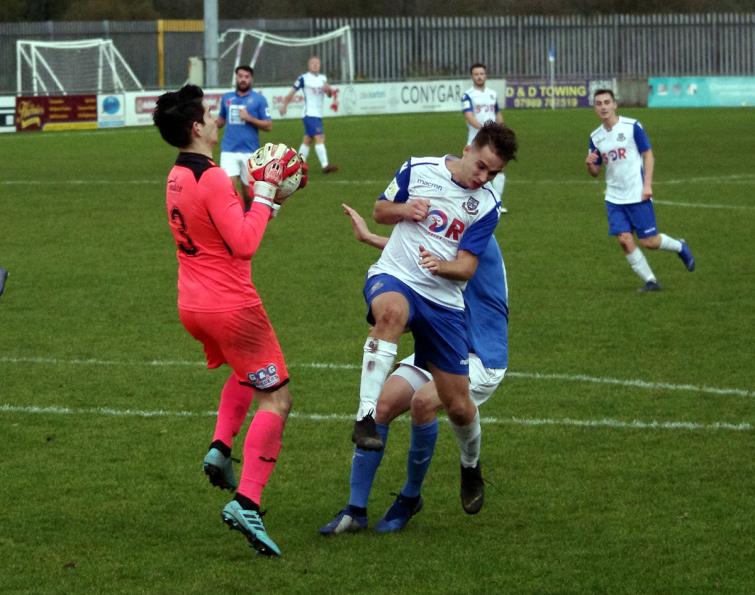Kyle Stuart collects a ball in the box Kyle Stuart collects a ball in the box
